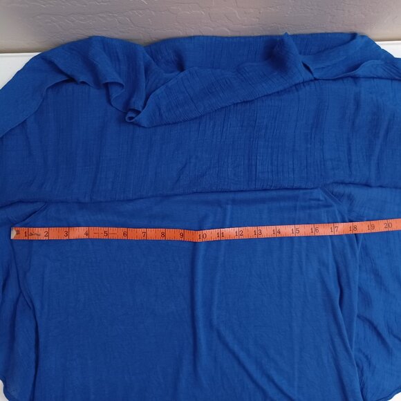 Women's Apt 9 Blouse with attached blue tank top Size Large - Picture 10 of 10